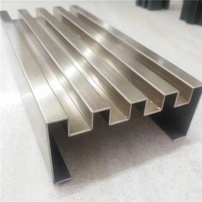 service 1050mm fait sur commande d'alliage en métal de formulaire de laser de commande numérique par ordinateur de fabrication d'acier inoxydable de 4mm