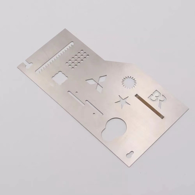 précision d'acier inoxydable de 2mm haute de commande numérique par ordinateur de laser en métal fait sur commande de formulaire