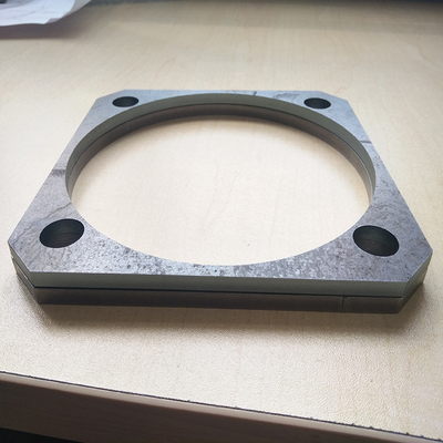 Laser en métal de commande numérique par ordinateur de RoHS coupant la plaque d'acier d'Astm A36 10mm de plat d'acier au carbone de Q355B Q235b