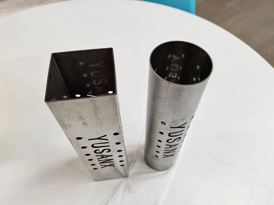 Coupe de laser de tube de commande numérique par ordinateur d'acier au carbone